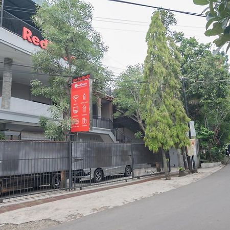 เรดดอร์ซ เนียร์ เอ็กซิต โทลล์ พาสเจอร์ 4 Hotel บันดุง ภายนอก รูปภาพ