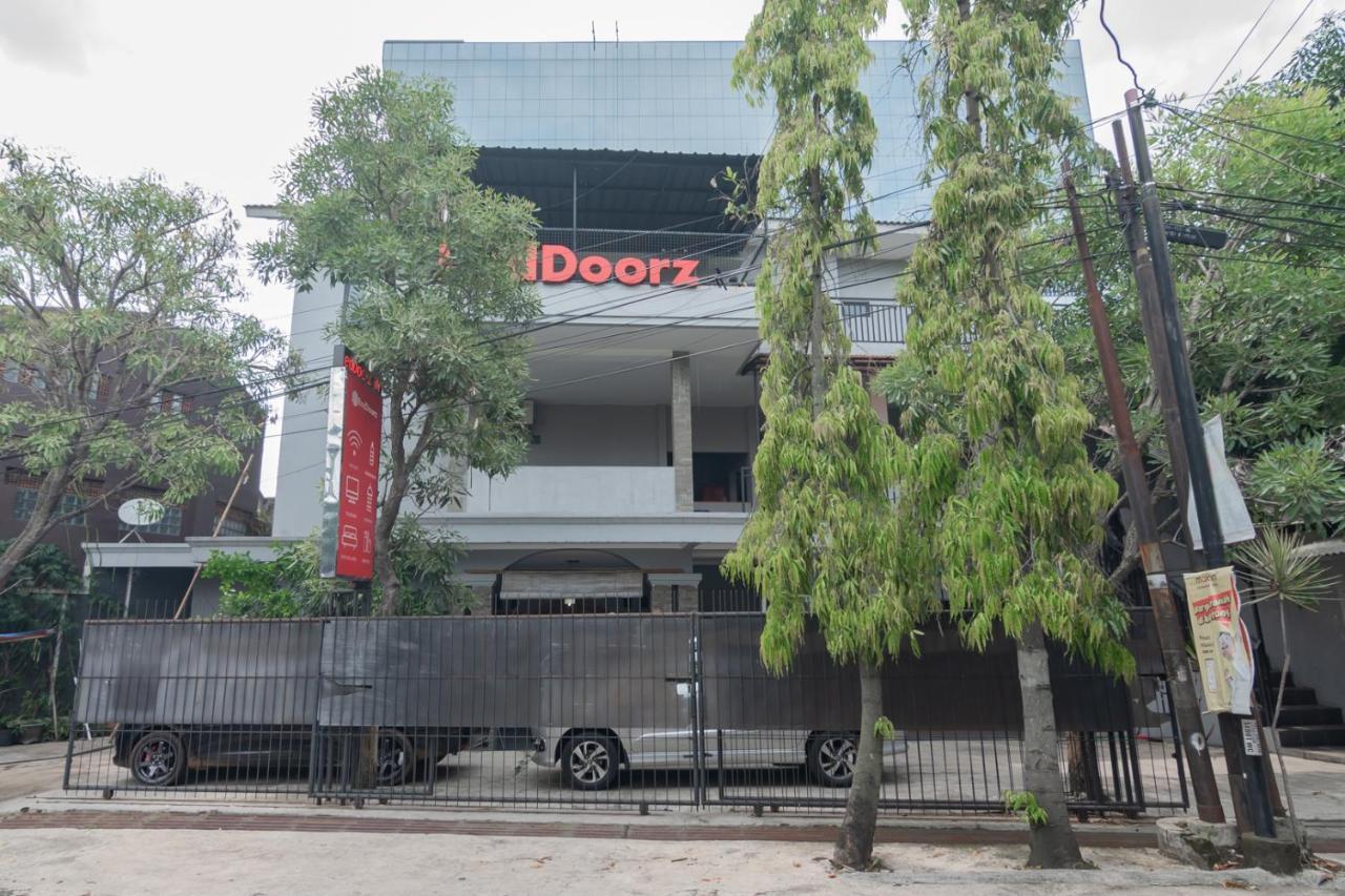 เรดดอร์ซ เนียร์ เอ็กซิต โทลล์ พาสเจอร์ 4 Hotel บันดุง ภายนอก รูปภาพ